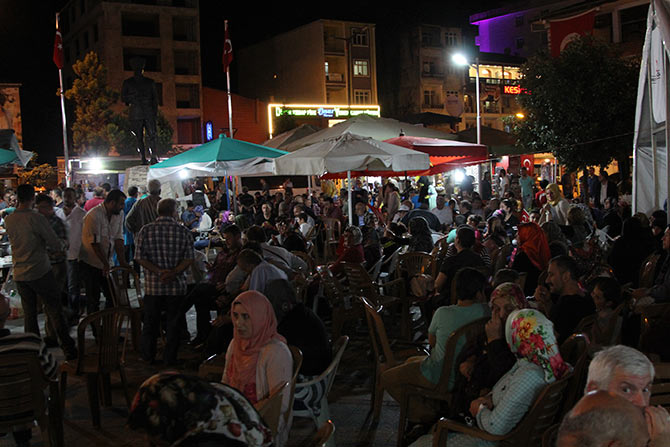 demokr6.jpg demokr6.jpg