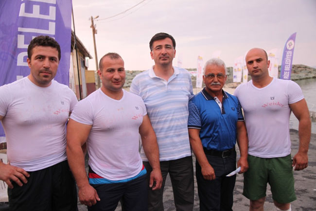 Rize�de, Karadeniz üzerinde güç denemesi