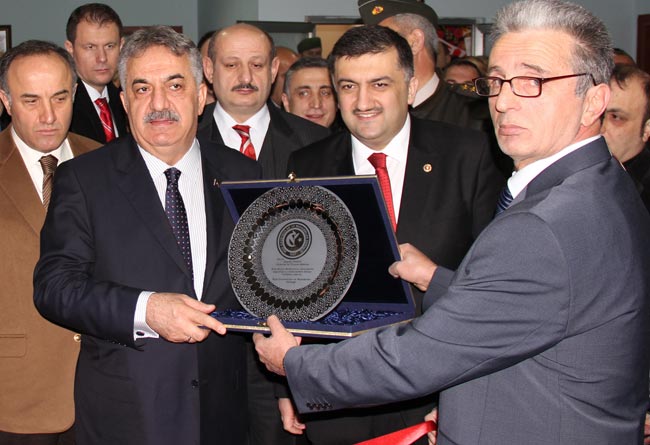 dernek2.jpg dernek2.jpg