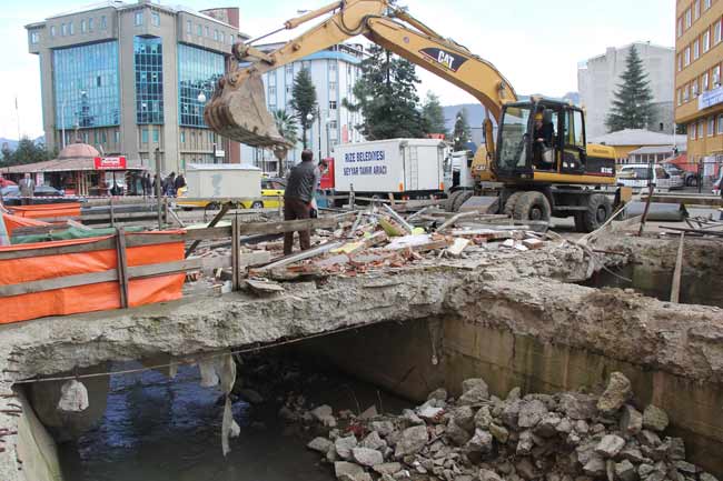 dukkan1.jpg dukkan1.jpg