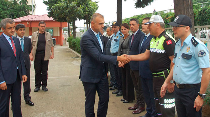 emn2-002.jpg emn2-002.jpg