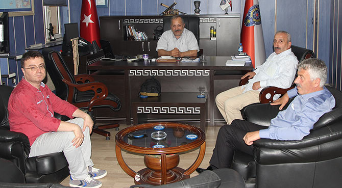 emn2-003.jpg emn2-003.jpg