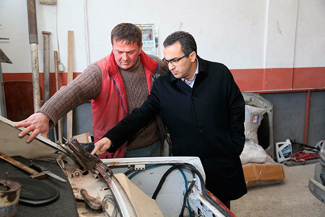 esmen2-001.jpg esmen2-001.jpg