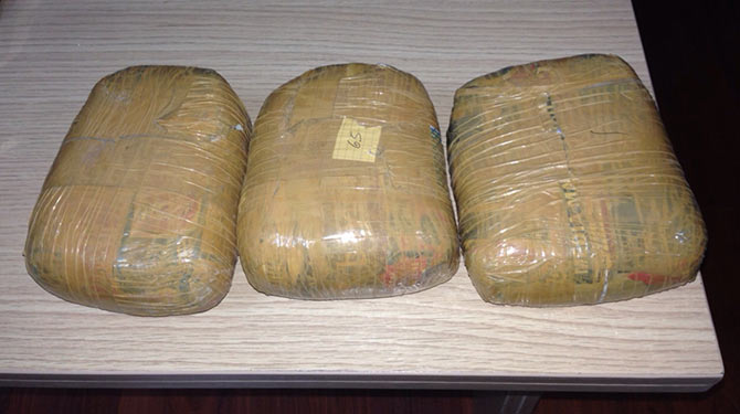 esrar2.jpg esrar2.jpg