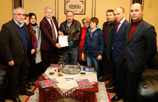 ev1-002.jpg ev1-002.jpg