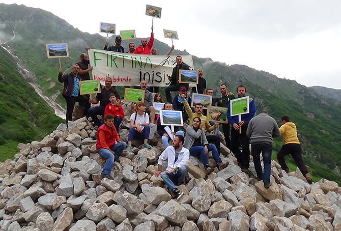 eylem02.jpg eylem02.jpg