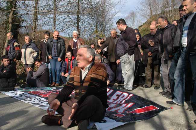 eylem1.jpg eylem1.jpg