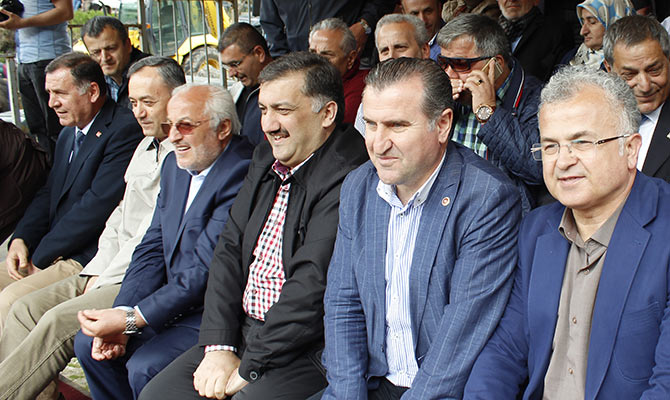 fest1-002.jpg fest1-002.jpg