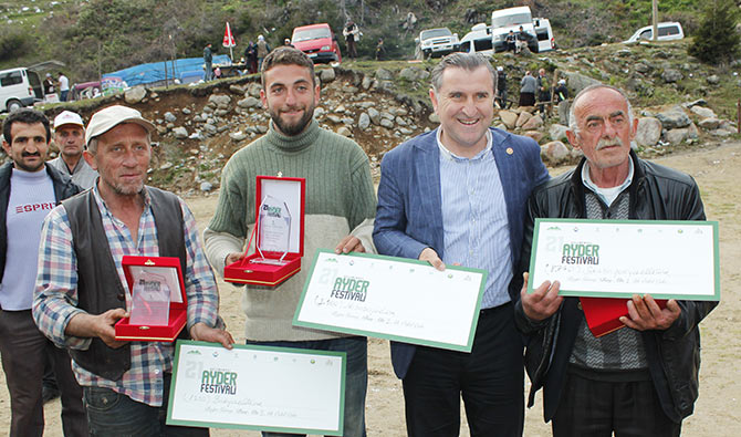 fest2-002.jpg fest2-002.jpg