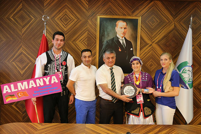 fest4-002.jpg fest4-002.jpg