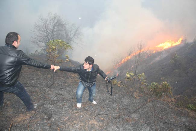 findiklidayangin2.jpg findiklidayangin2.jpg