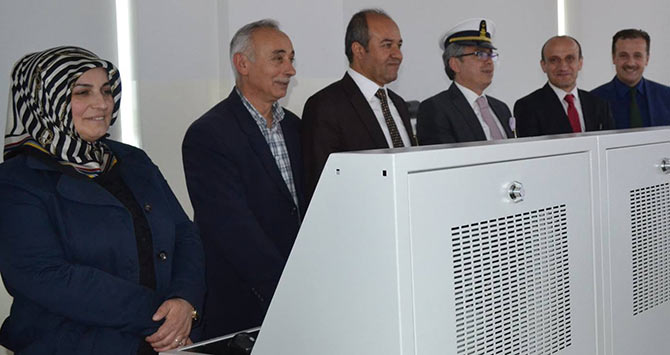 gnlmdr3.jpg gnlmdr3.jpg