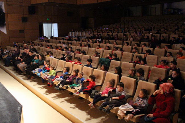 gosteri.jpg gosteri.jpg