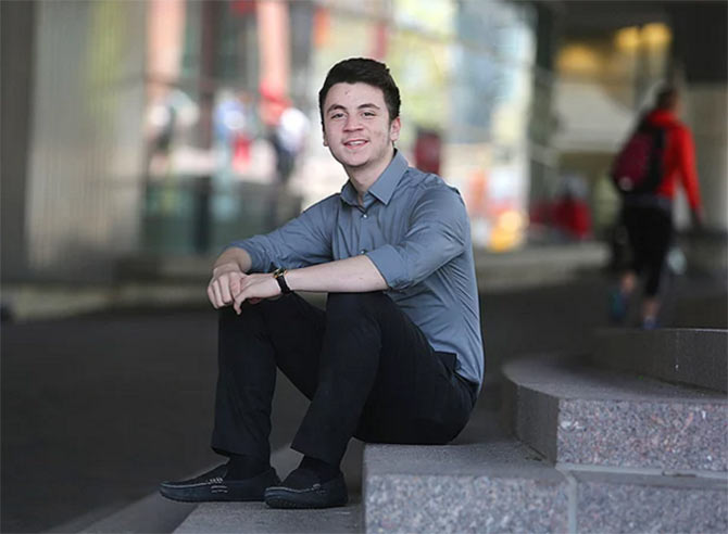 gunacti1.jpg gunacti1.jpg