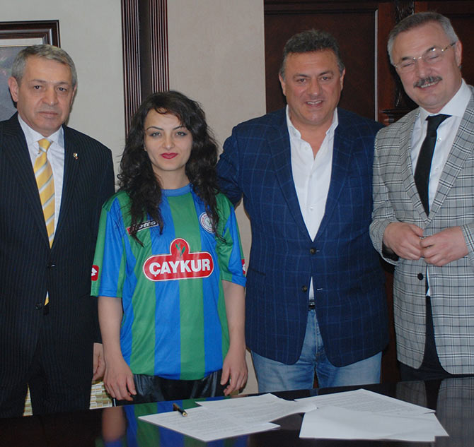 halter1.jpg halter1.jpg