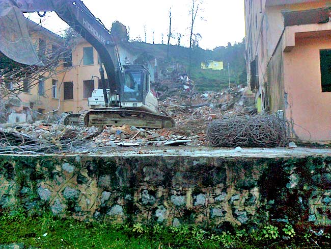 hastane8.jpg hastane8.jpg