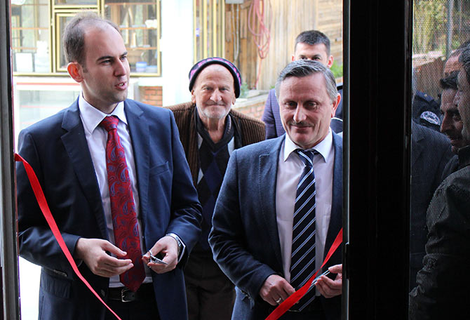 hems10-001.jpg hems10-001.jpg