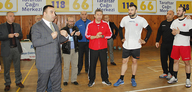 hent2-001.jpg hent2-001.jpg