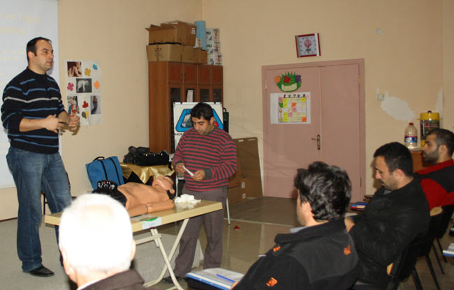 ilkyardim2.jpg ilkyardim2.jpg