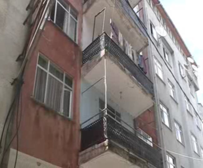 intihar.jpg intihar.jpg