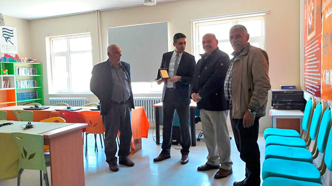 isadam1.jpg isadam1.jpg