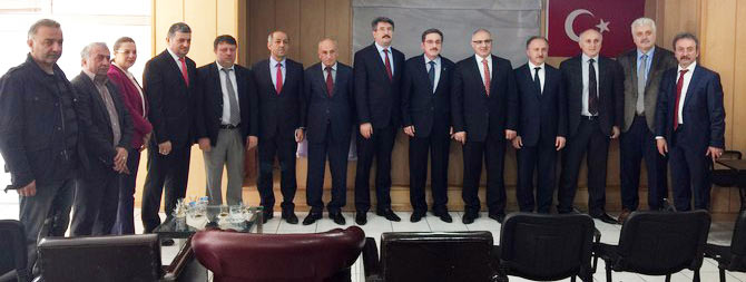 isthdam02.jpg isthdam02.jpg