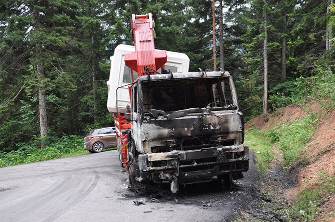 kamyon1-001.jpg kamyon1-001.jpg