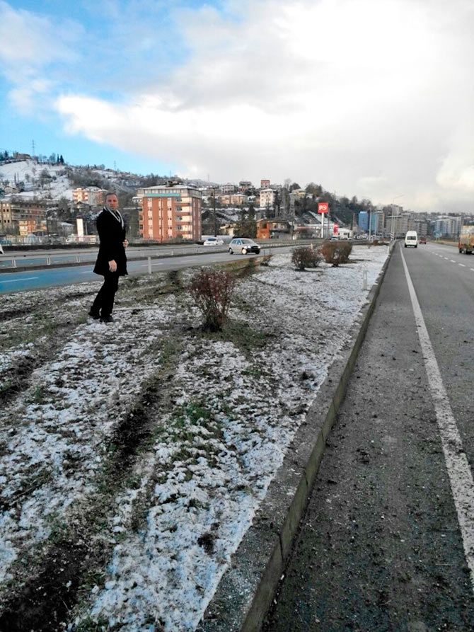 kaza001-003.jpg kaza001-003.jpg