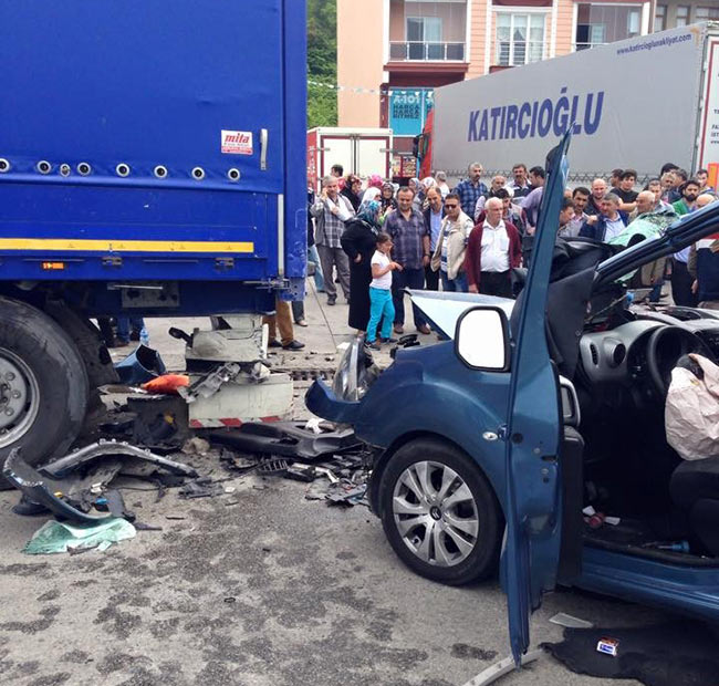 kaza1-001.jpg kaza1-001.jpg