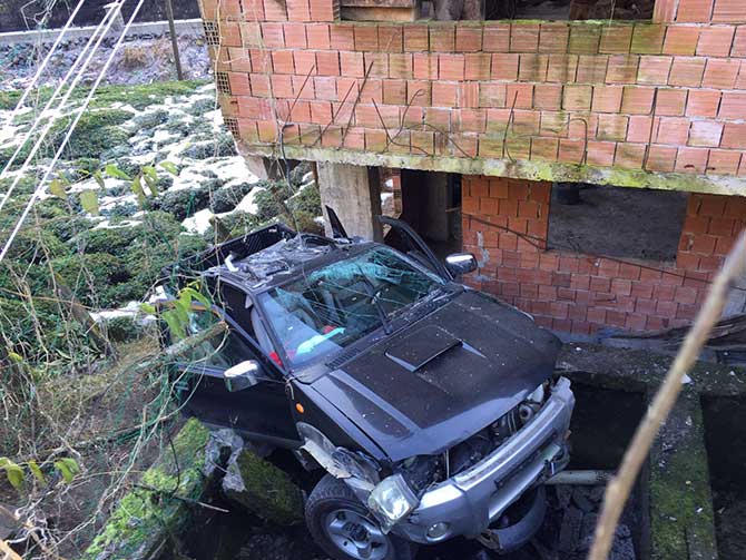 kaza1-024.jpg kaza1-024.jpg