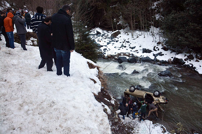 kaza1-027.jpg kaza1-027.jpg