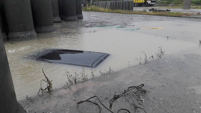 kaza1-053.jpg kaza1-053.jpg