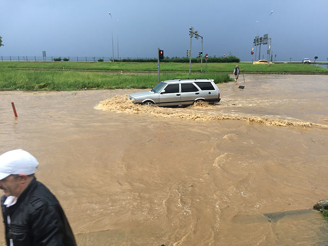 kaza3-031.jpg kaza3-031.jpg