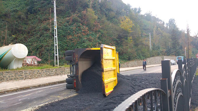 kaza3-038.jpg kaza3-038.jpg