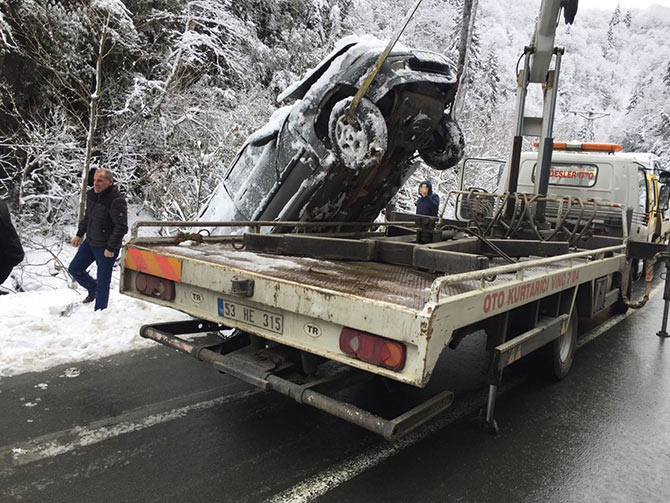 kaza3-044.jpg kaza3-044.jpg