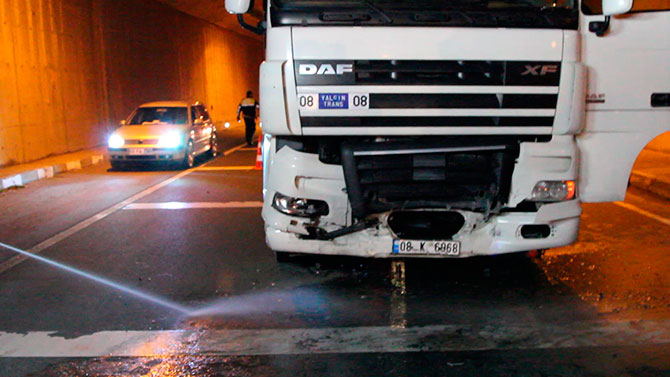 kaza3-050.jpg kaza3-050.jpg