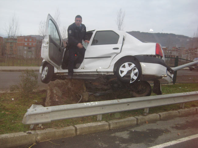 kazaaa.20120209114146.jpg kazaaa.20120209114146.jpg