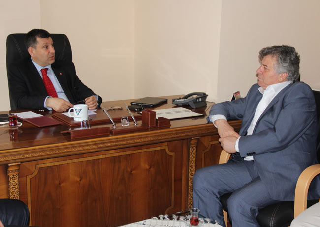 kazmaz_turkel.jpg kazmaz_turkel.jpg