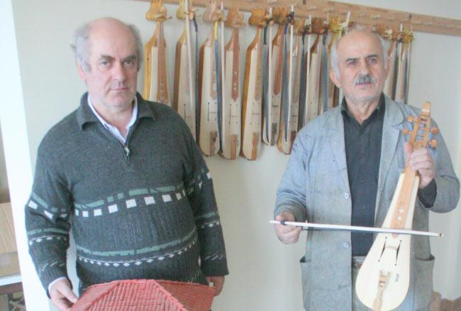 kemance2.jpg kemance2.jpg