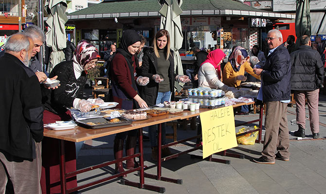 kermes5-001.jpg kermes5-001.jpg