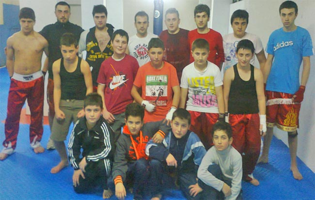 kickboks1.jpg kickboks1.jpg