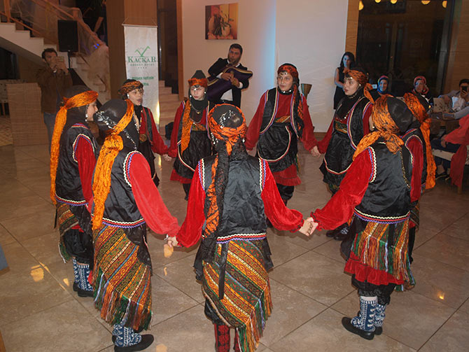 kuafor3-001.jpg kuafor3-001.jpg