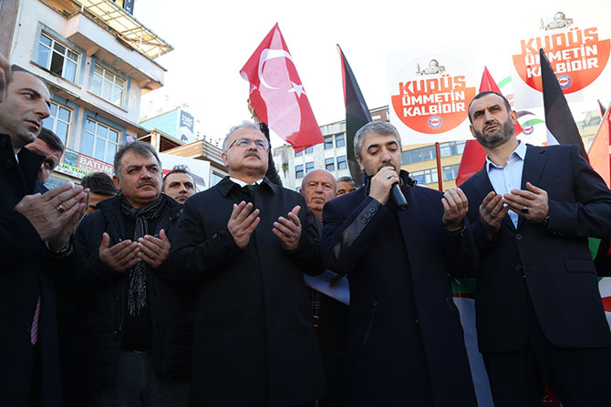 kudus3.jpg kudus3.jpg