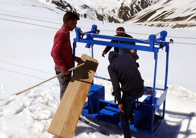 laz2-001.jpg laz2-001.jpg