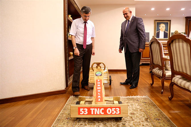 laz2-002.jpg laz2-002.jpg