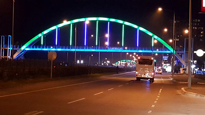 led1-001.jpg led1-001.jpg