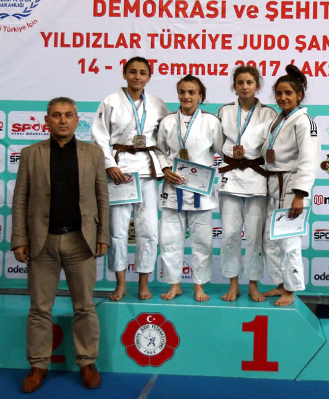 mad1-001.jpg mad1-001.jpg