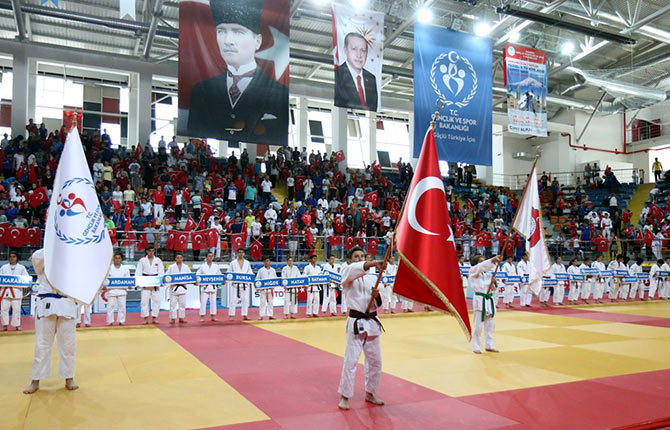 mad2-001.jpg mad2-001.jpg