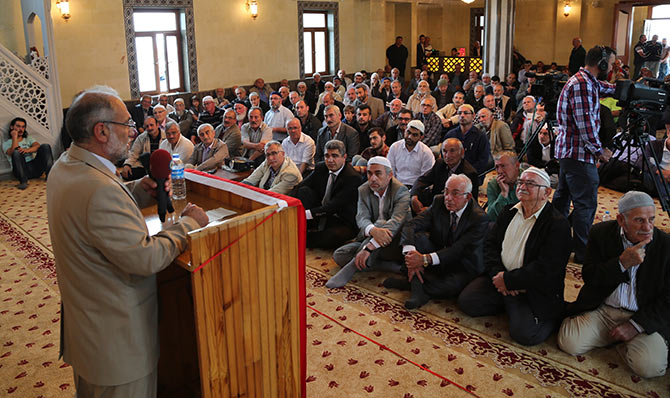 melyat2-001.jpg melyat2-001.jpg