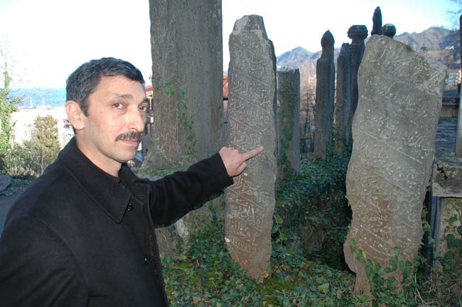 mezartaslari.jpg mezartaslari.jpg